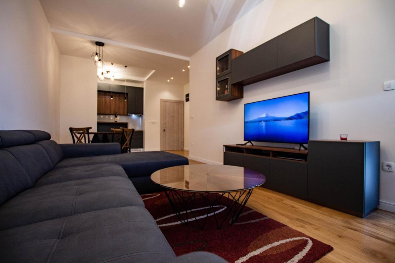 Follow The Sun - 4 Person Apartment Bar Esterno foto